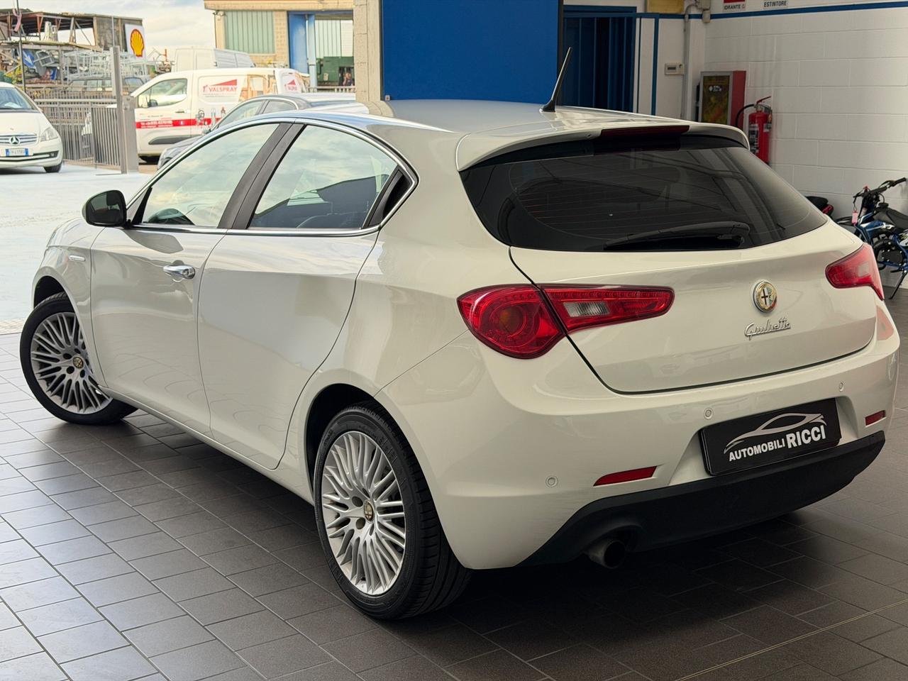 Alfa Romeo Giulietta 1.6 JTDm-2 105 CV Distinctive