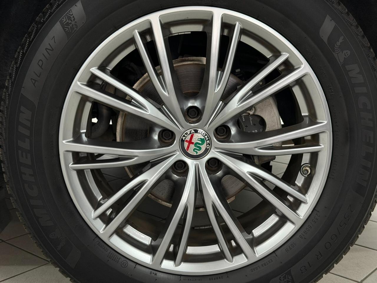 Alfa Romeo Stelvio 2.2 TD 160 CV BUSINESS PELLE TOTALE NAVI SENSORI