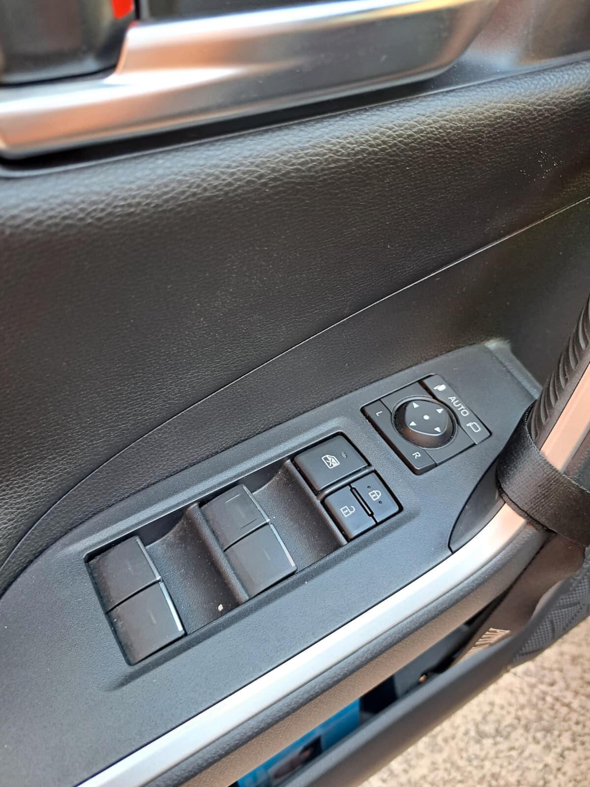 Suzuki Across 2.5 Plug-in Hybrid E-CVT 4WD Top