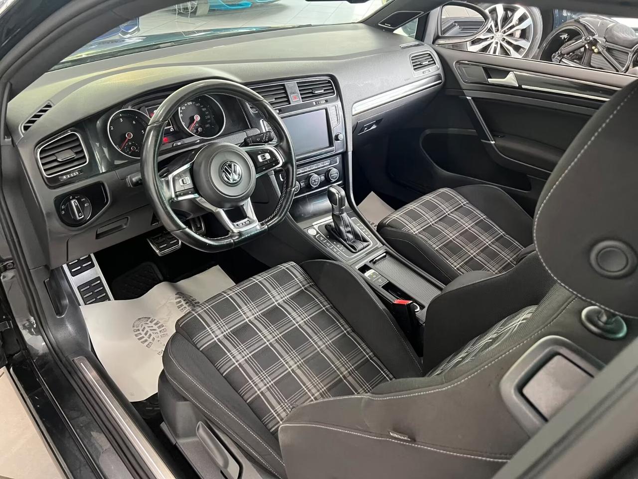 Volkswagen Golf GTD 2.0 TDI 184cv DSG 3p.