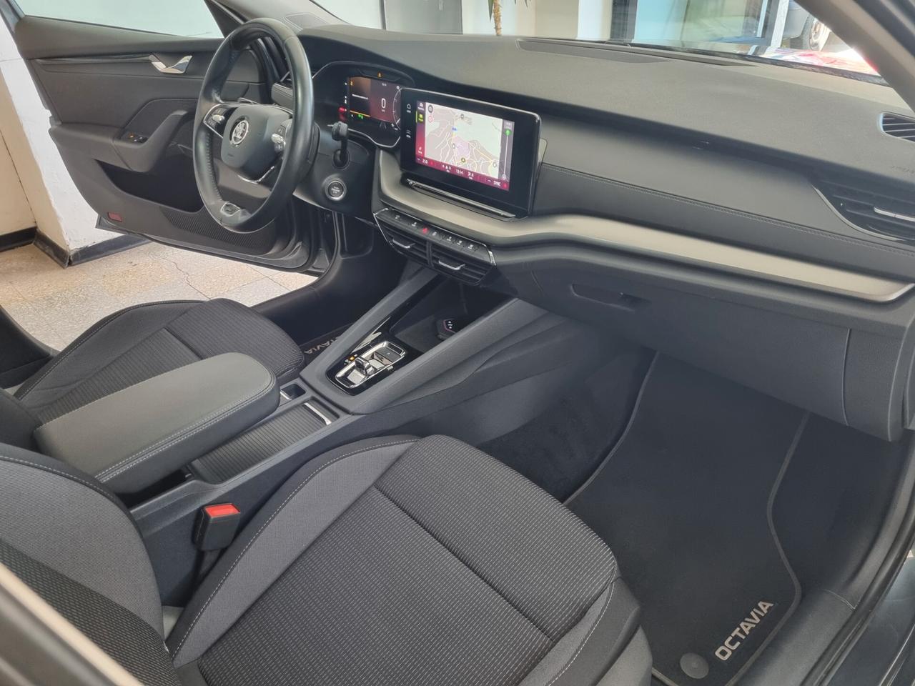 Skoda Octavia 1.5 G-TEC DSG Wagon FULL LED, NAVI