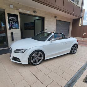 Audi TT TTS Roadster 2.0 272 CV TFSI quattro S tronic