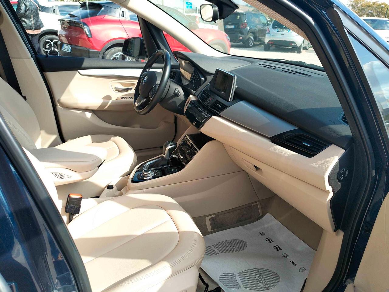 Bmw 2er Active Tourer 218d Luxury