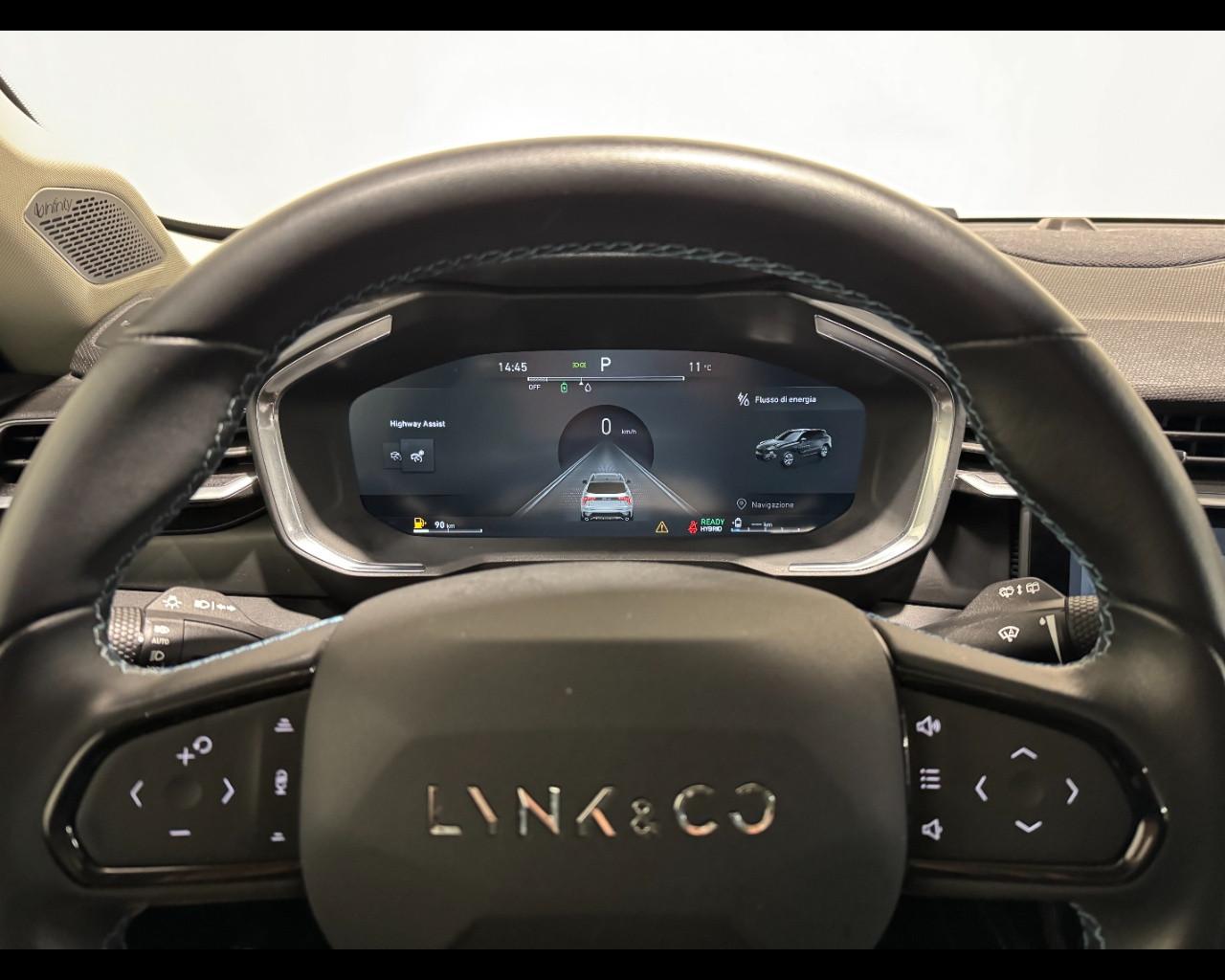 Lynk & Co 01