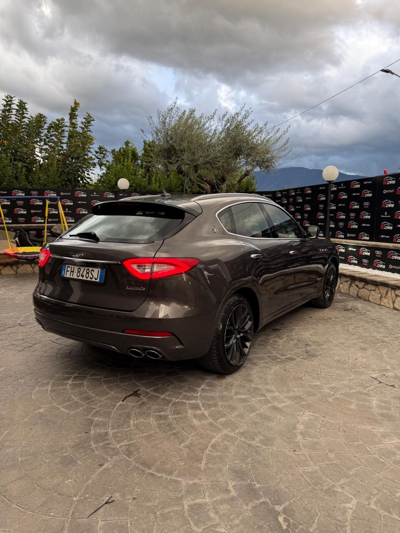 Maserati Levante V6 Diesel 275 CV AWD