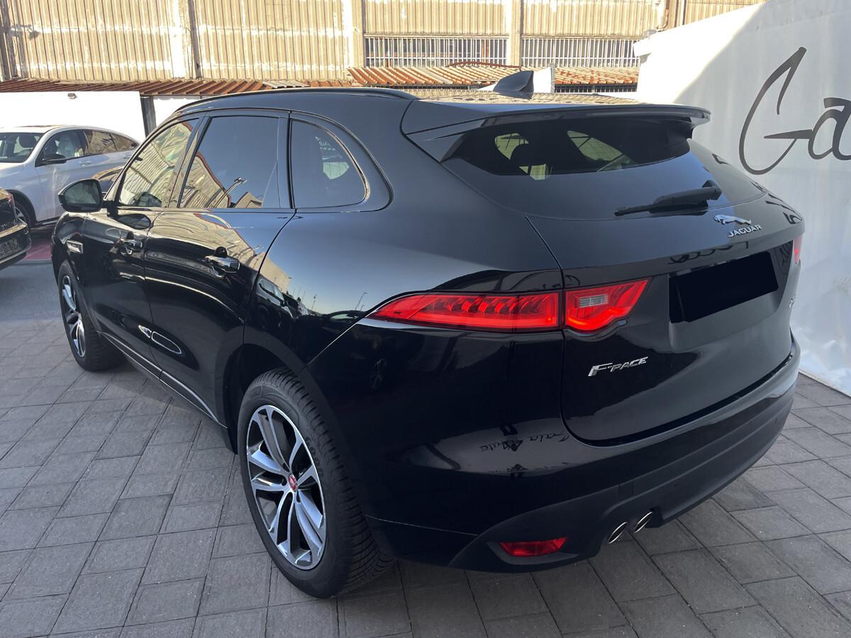 Jaguar F-Pace 2.0 D 180 CV AWD aut. R-Sport