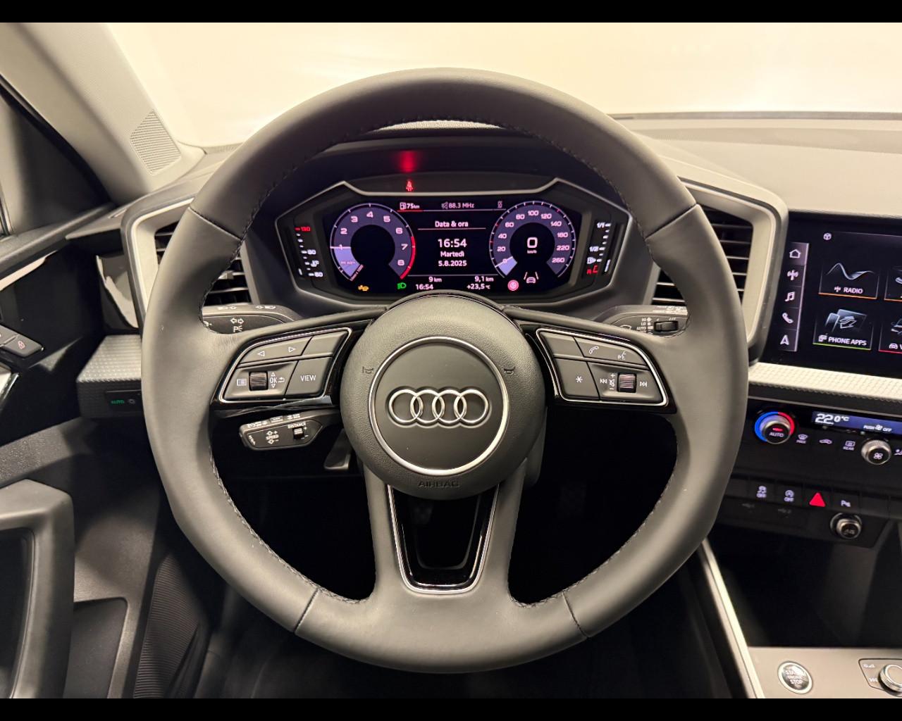AUDI A1 ALLSTREET 30 TFSI IDENTITY CONTRAST