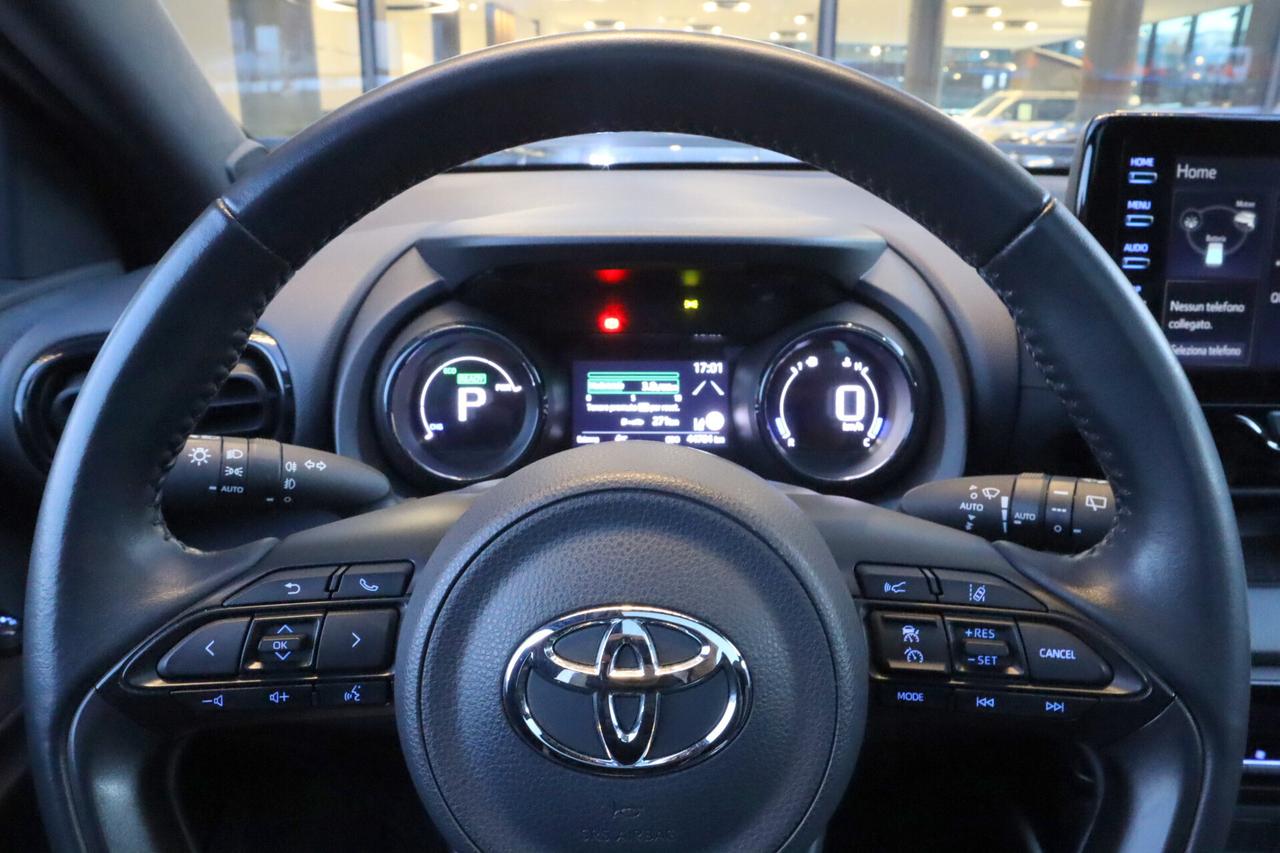 Toyota YARIS HYBRID LOUNGE AUTO TETTO PANORAMA PELLE CAMERA LED SOLO 45.000KM ANCHE GUIDABILE DA NEOPATENTATI