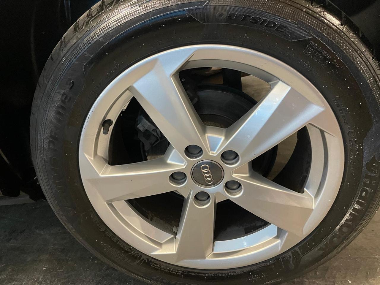 Audi Q2 30 TDI S line Edition