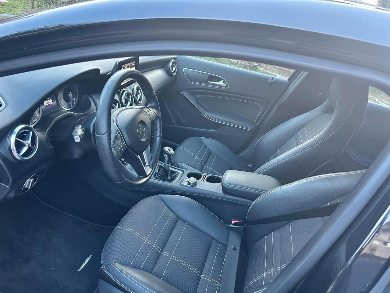 MERCEDES-BENZ A200 CDI 136CV 2015 SPORT