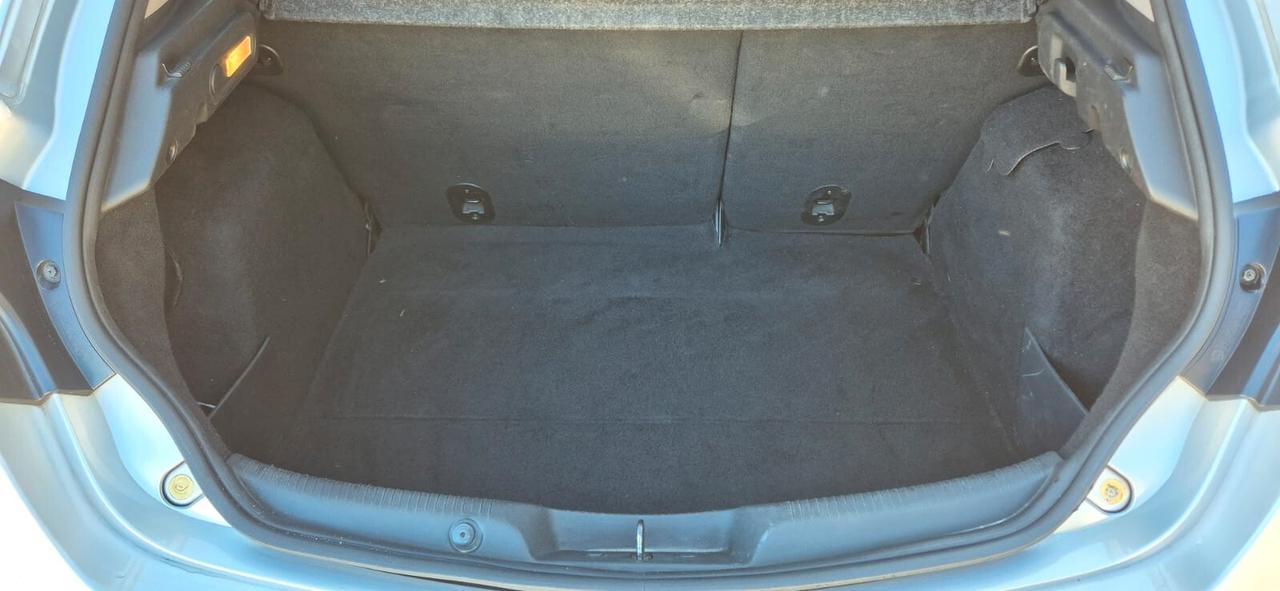 Alfa Romeo Giulietta 1.6 JTDm-2 120 CV Distinctive-E6