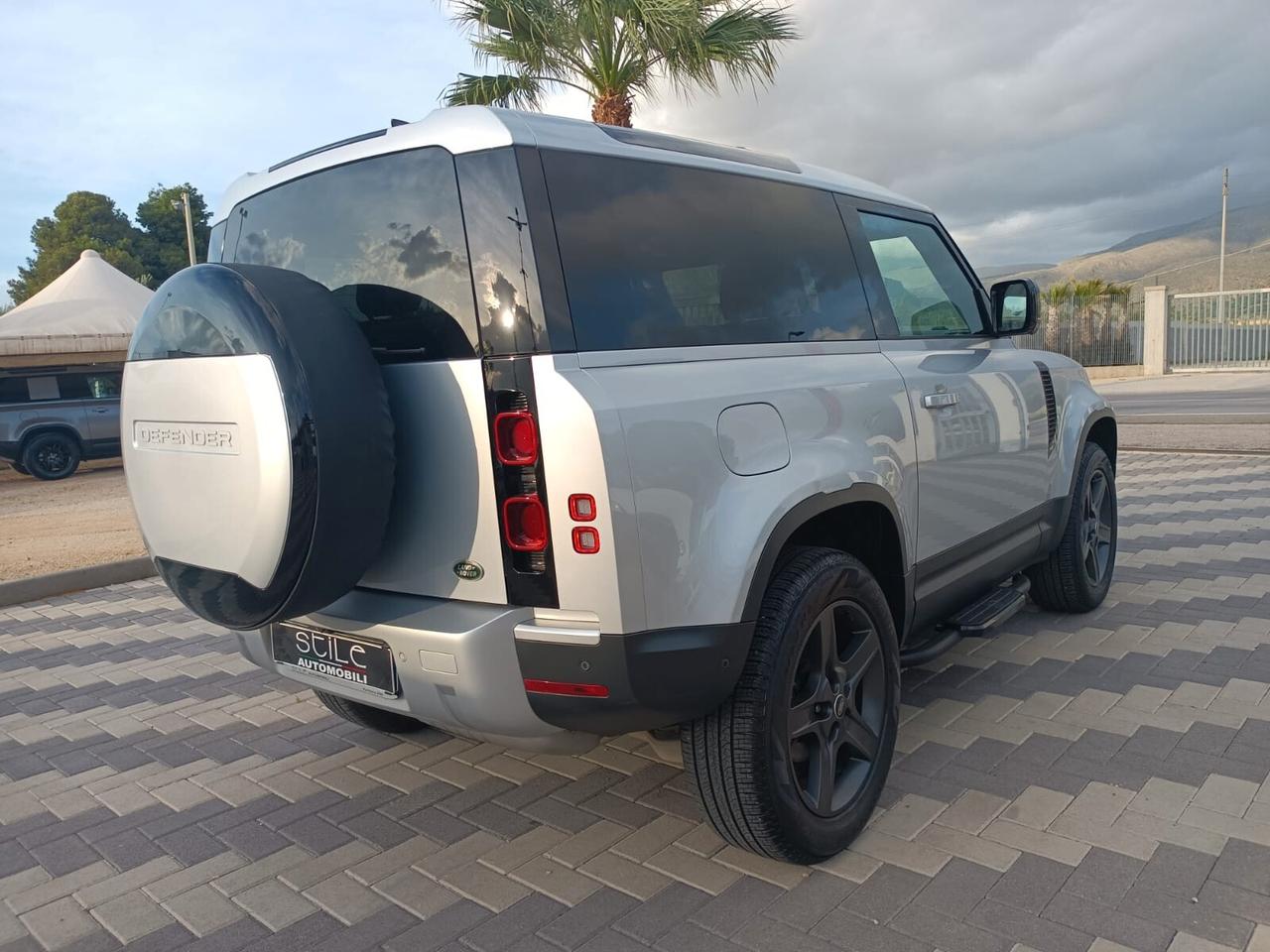 Land Rover Defender 90 3.0D I6 200 CV AWD Auto SE