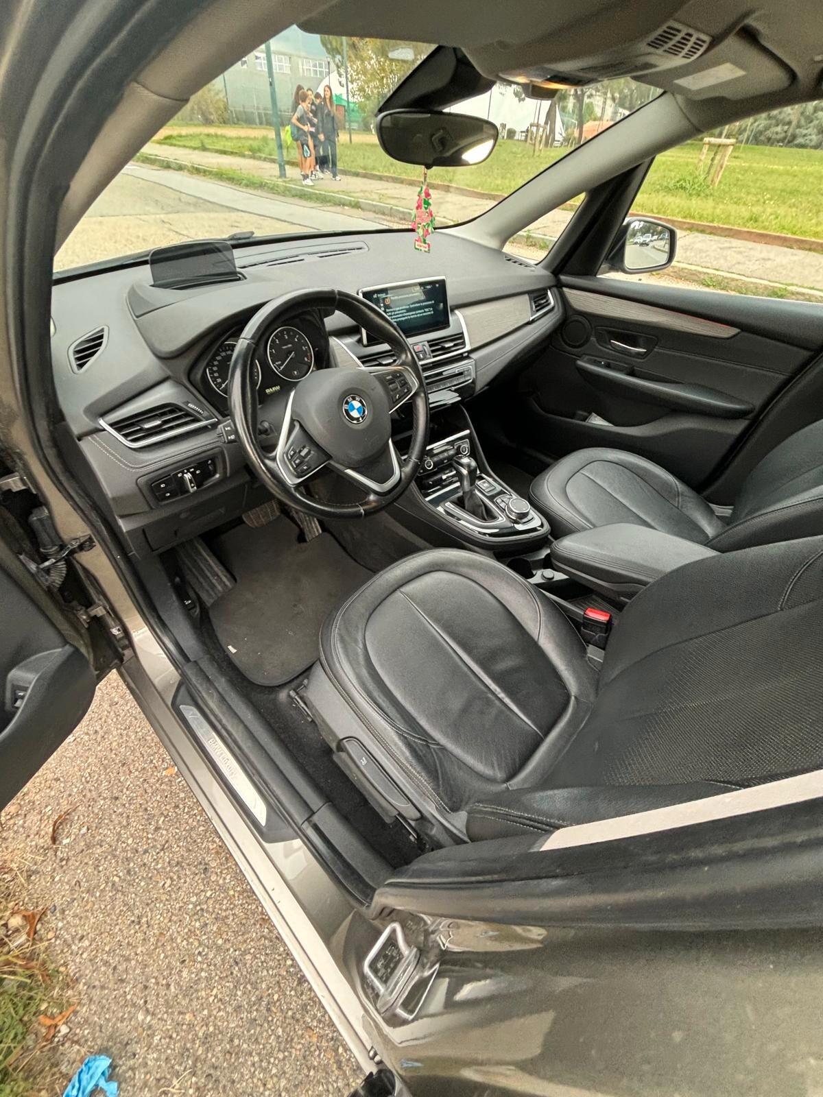 Bmw 2er Active Tourer 220d Luxury