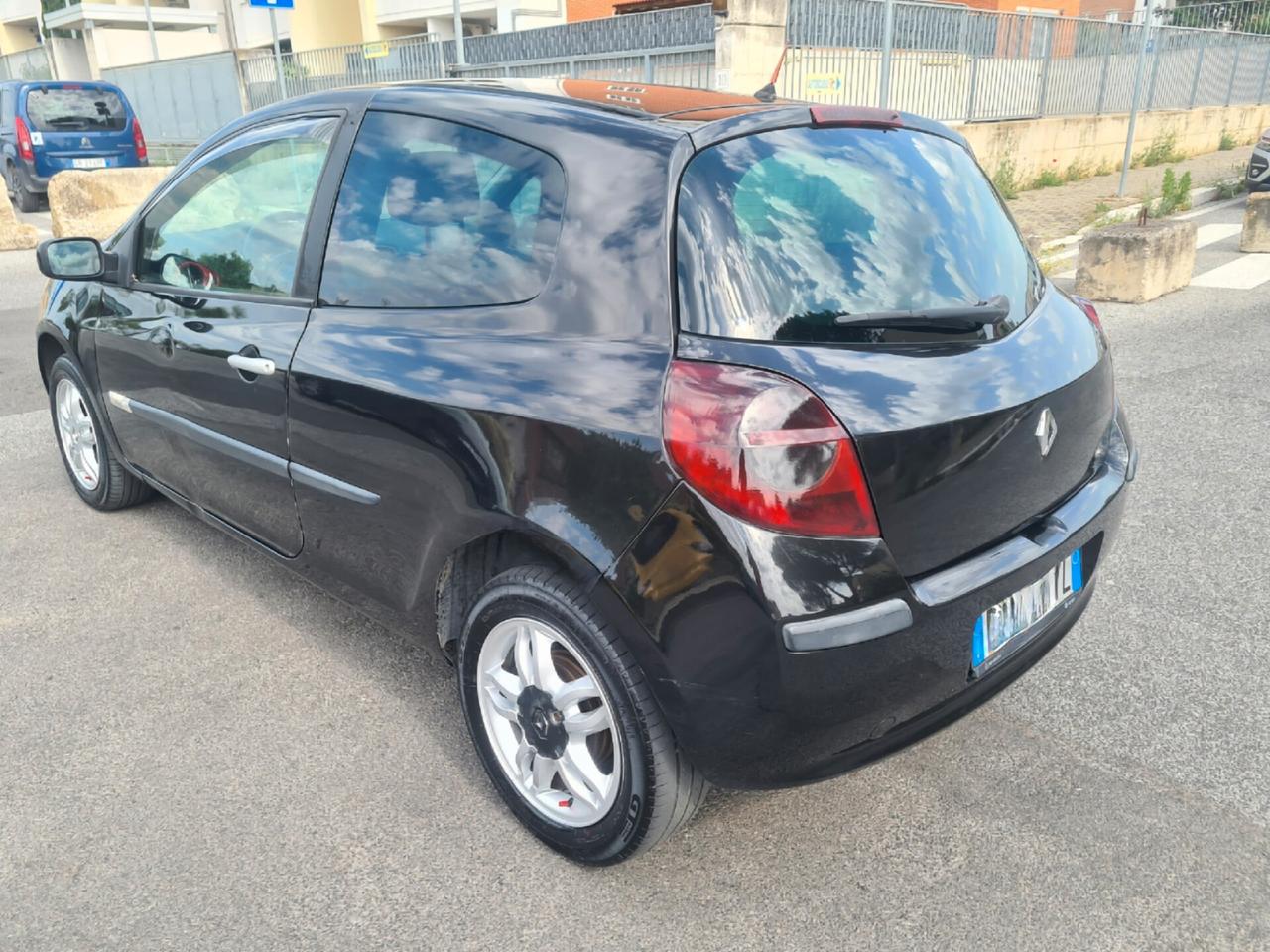 Renault Clio 1.5 dCi 85CV 3 porte Rip Curl