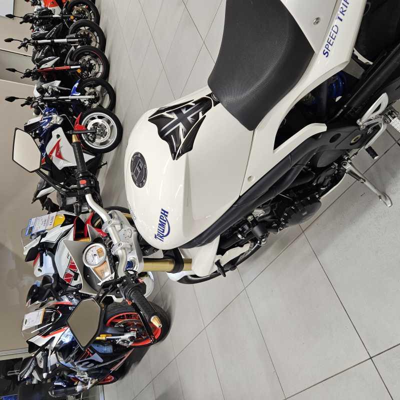 Triumph Speed Triple 1050 - 2005
