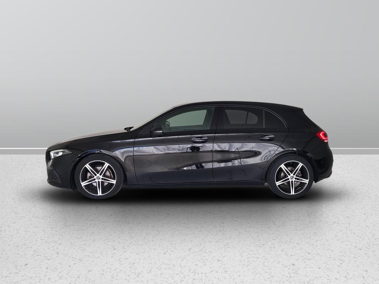 Mercedes-Benz Classe A - W177 2018 - A 180 d Sport auto