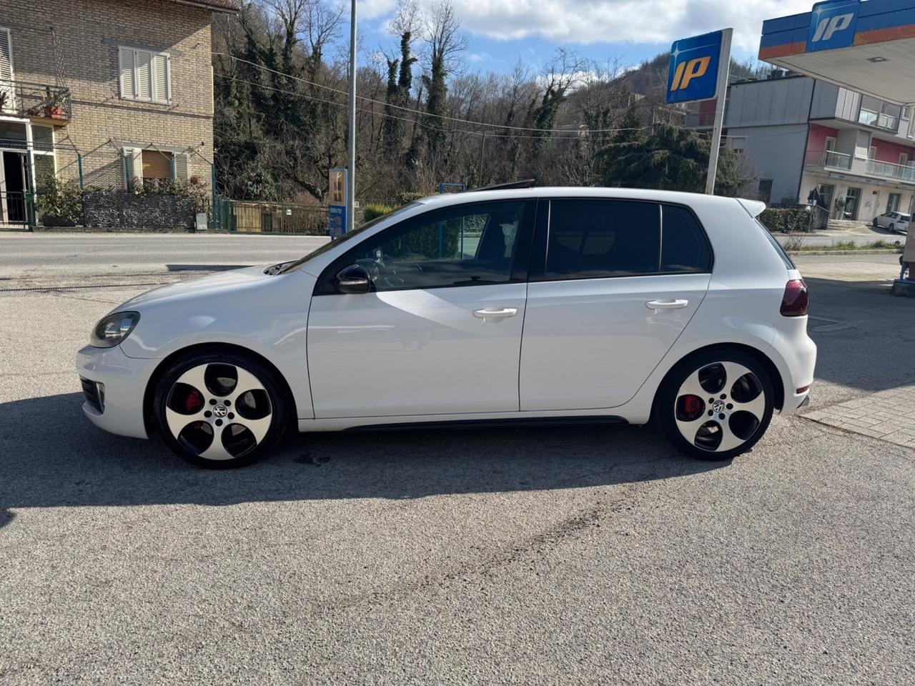Volkswagen Golf GTI 2.0 TSI 5p.