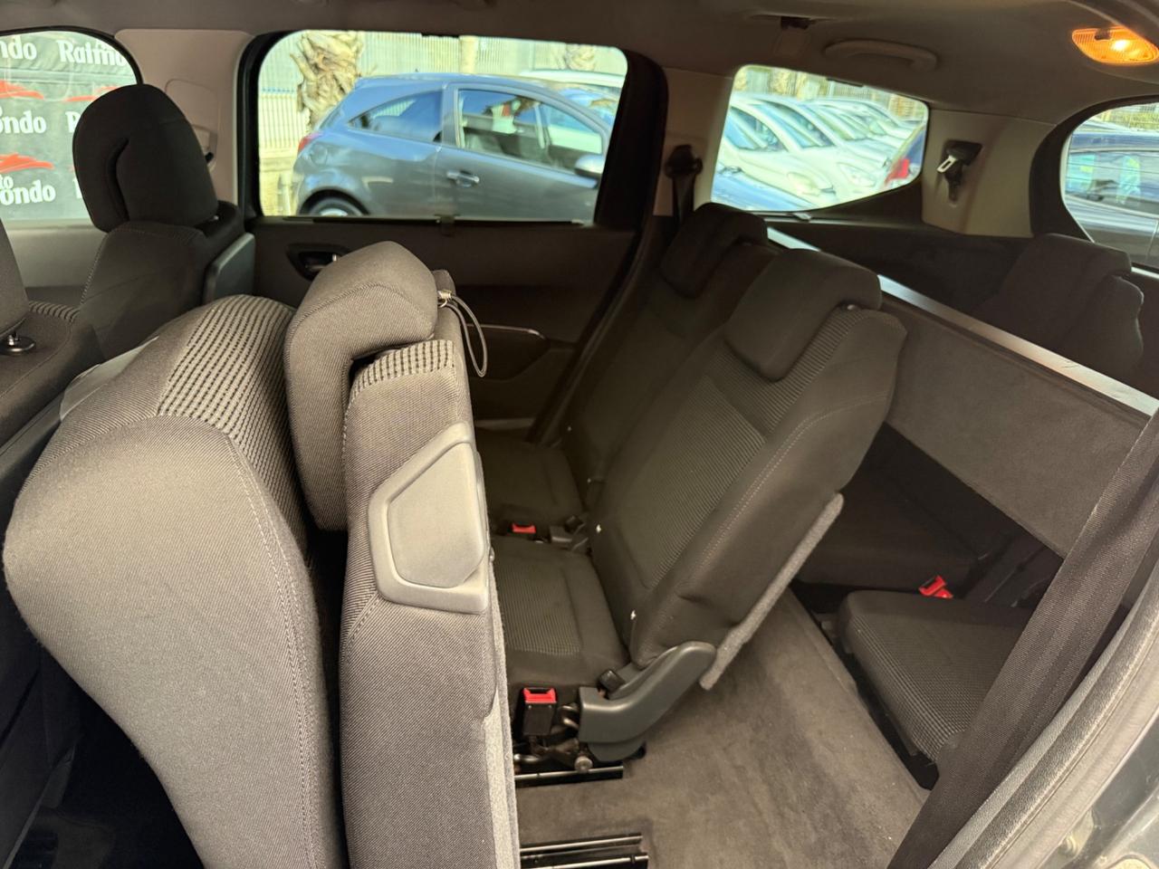 Peugeot 5008 1.6 HDi 112CV Posti 7 automatica