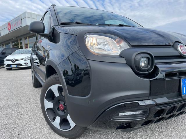 FIAT Panda 1.0 FireFly S&S Hybrid City Cross