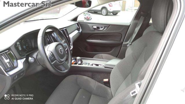 VOLVO V60 V60 II 2019 2.0 b4 Momentum Business Pro auto - GG