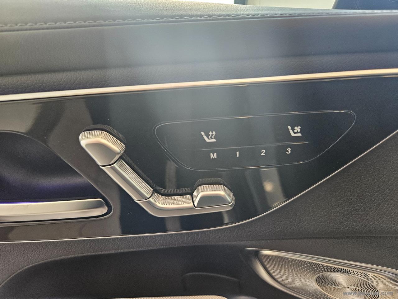 MERCEDES-BENZ GLC 220 d 4Matic Coupé AMG Line PREMIUM Plus