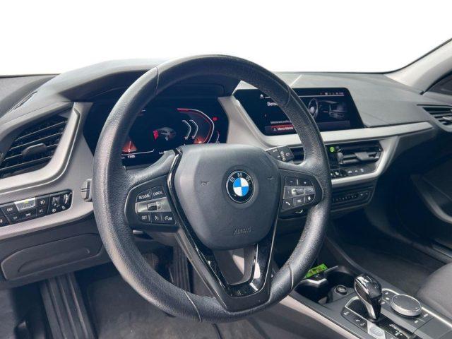 BMW 116 d 5p. Business Advantage