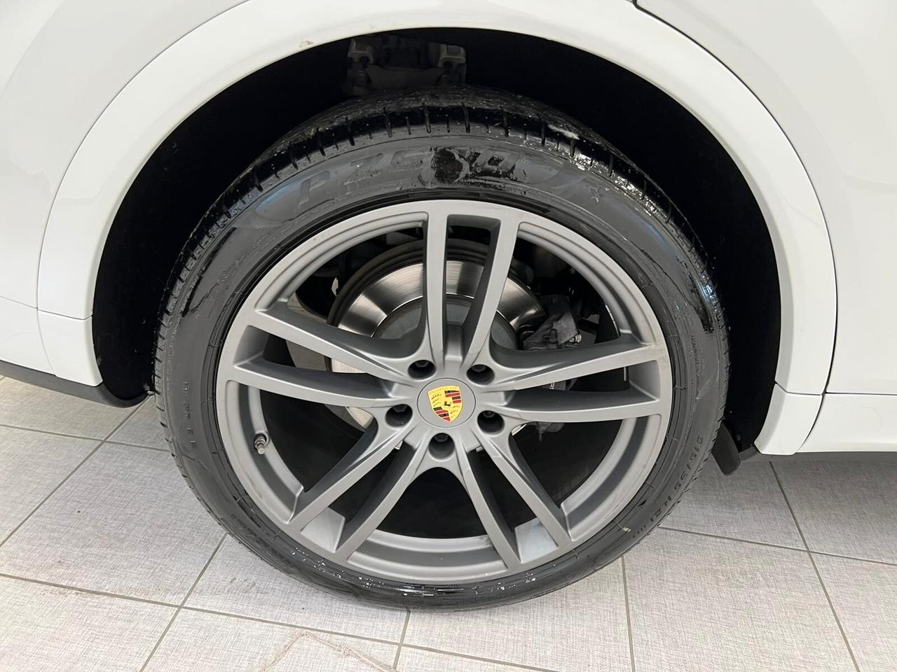 Porsche Cayenne 3.0 V6 340CV BENZINA TETTO - 2022