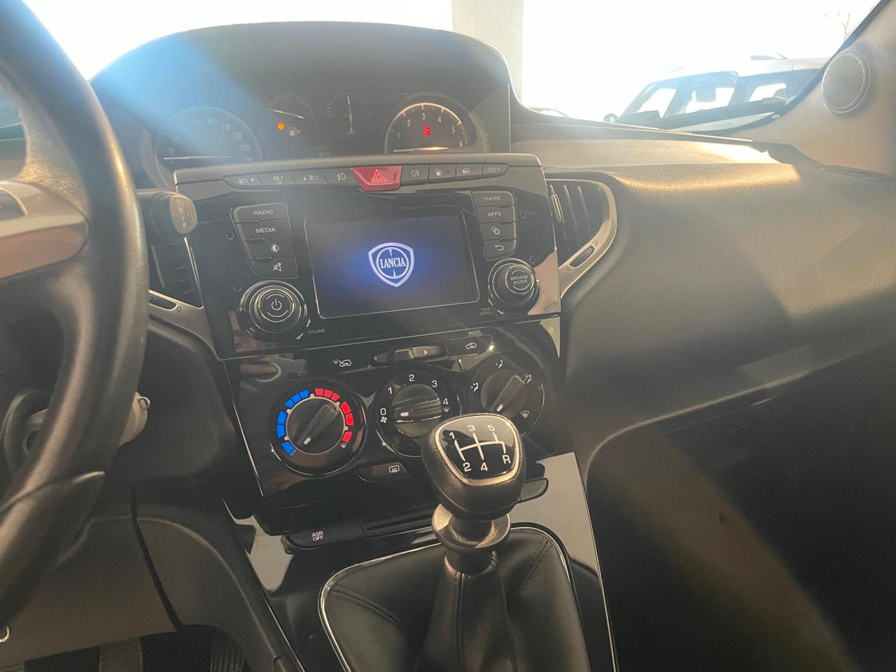Lancia Ypsilon 1.2 GPL Ecochic Gold
