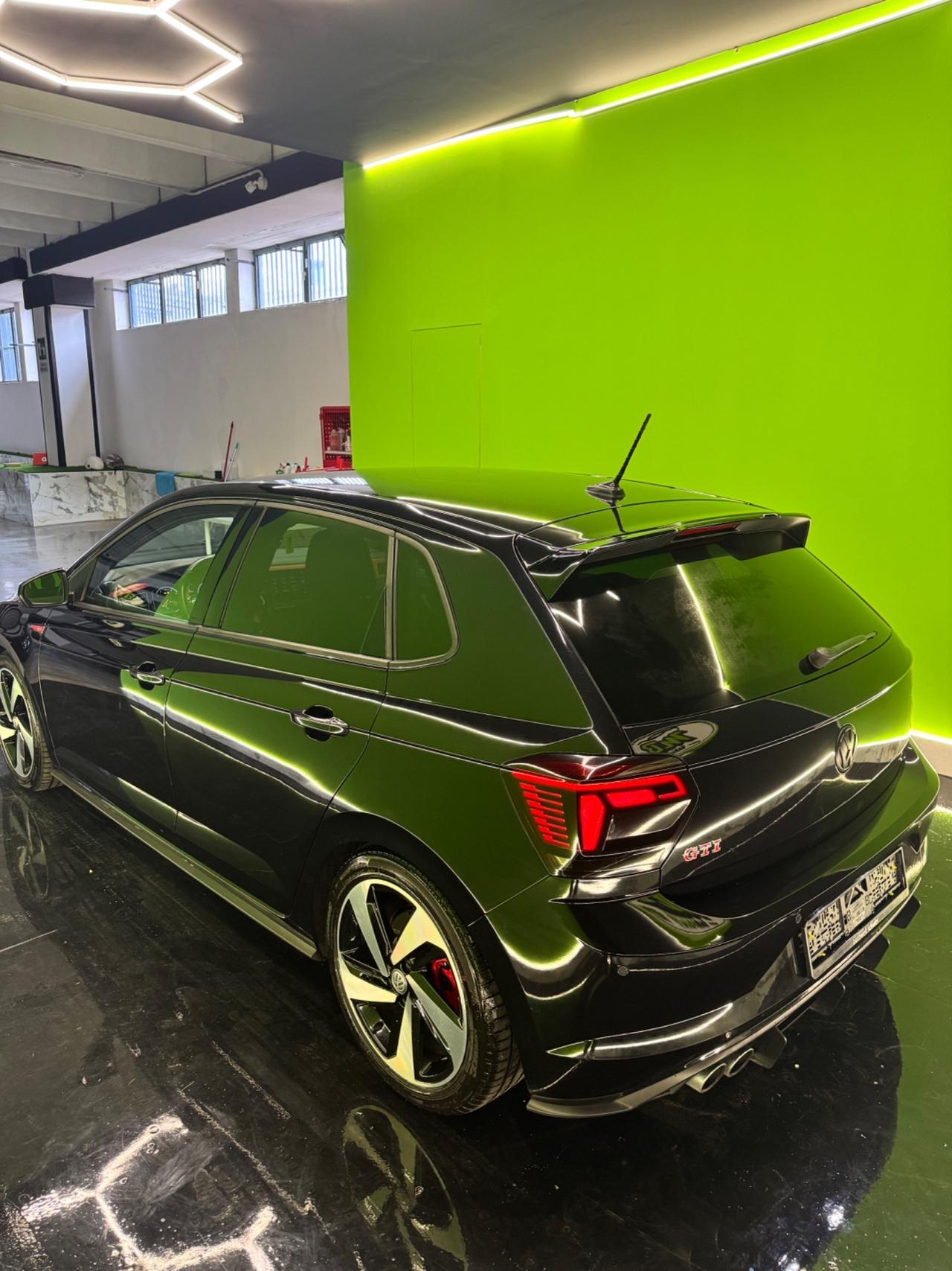 Volkswagen Polo 2.0 TSI DSG GTI BlueMotion Technology