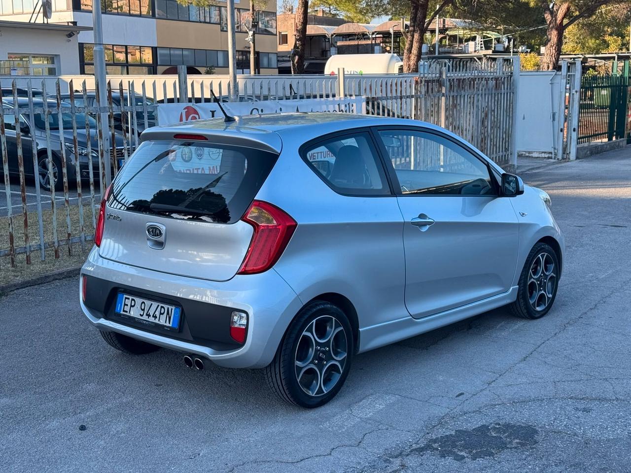 Kia Picanto 1.0 12V 3 porte Urban