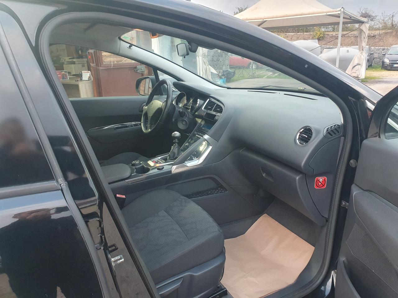 Peugeot 3008 1.6 HDi 115CV Business