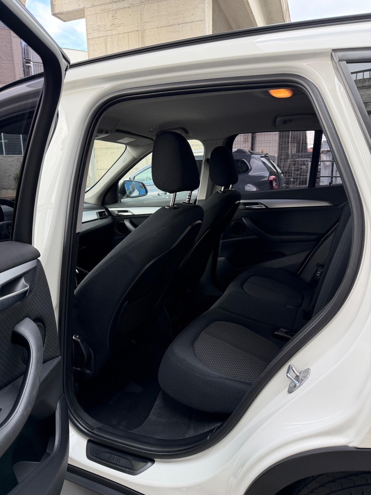Bmw X1 sDrive18i 140cv