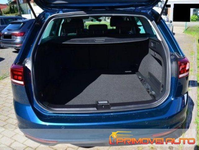 VOLKSWAGEN Passat Variant 2.0 TDI SCR EVO DSG Business