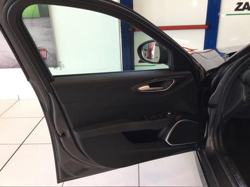 Alfa Romeo Giulia 2.2 Turbodiesel 190 CV AT8 Executive MY19