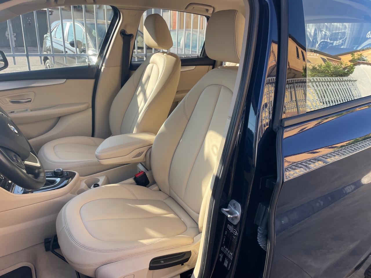 Bmw 2er Active Tourer 218d Luxury