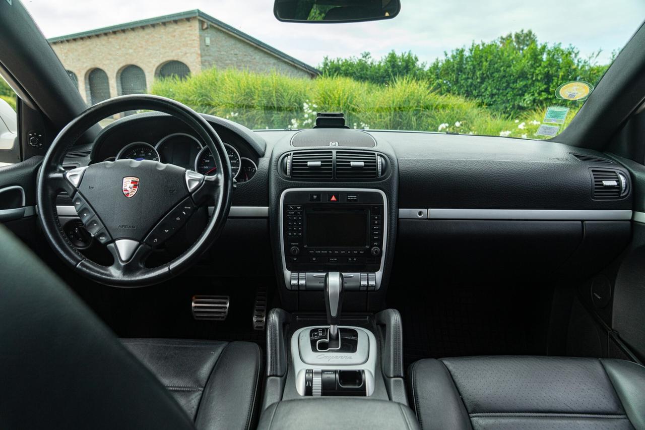 Porsche Cayenne S LIVREA ROTHMANS - POR00250