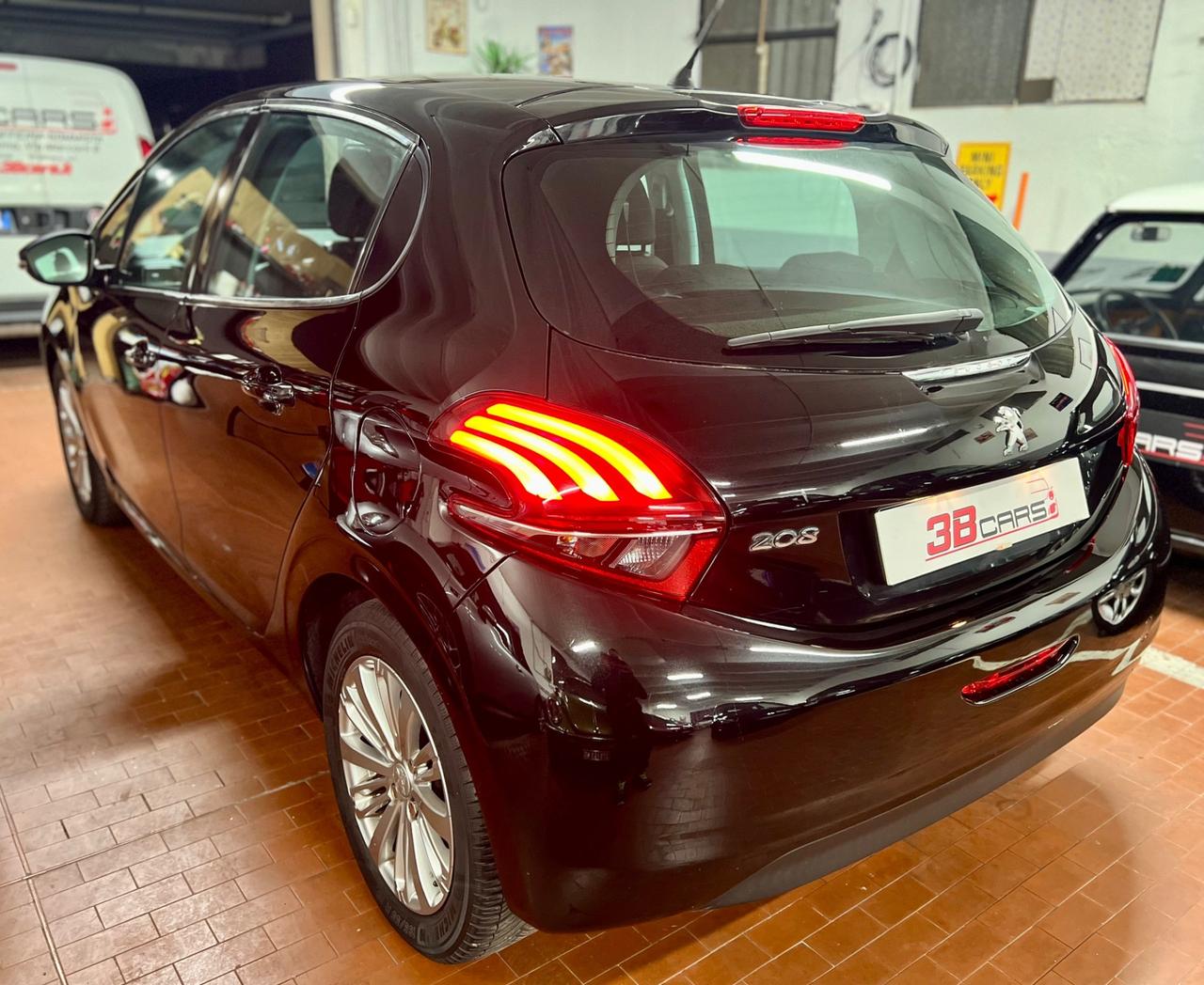Peugeot 208 1.2 benzina/GPL €6 OK NEOPATENTATI unico proprietario!!!