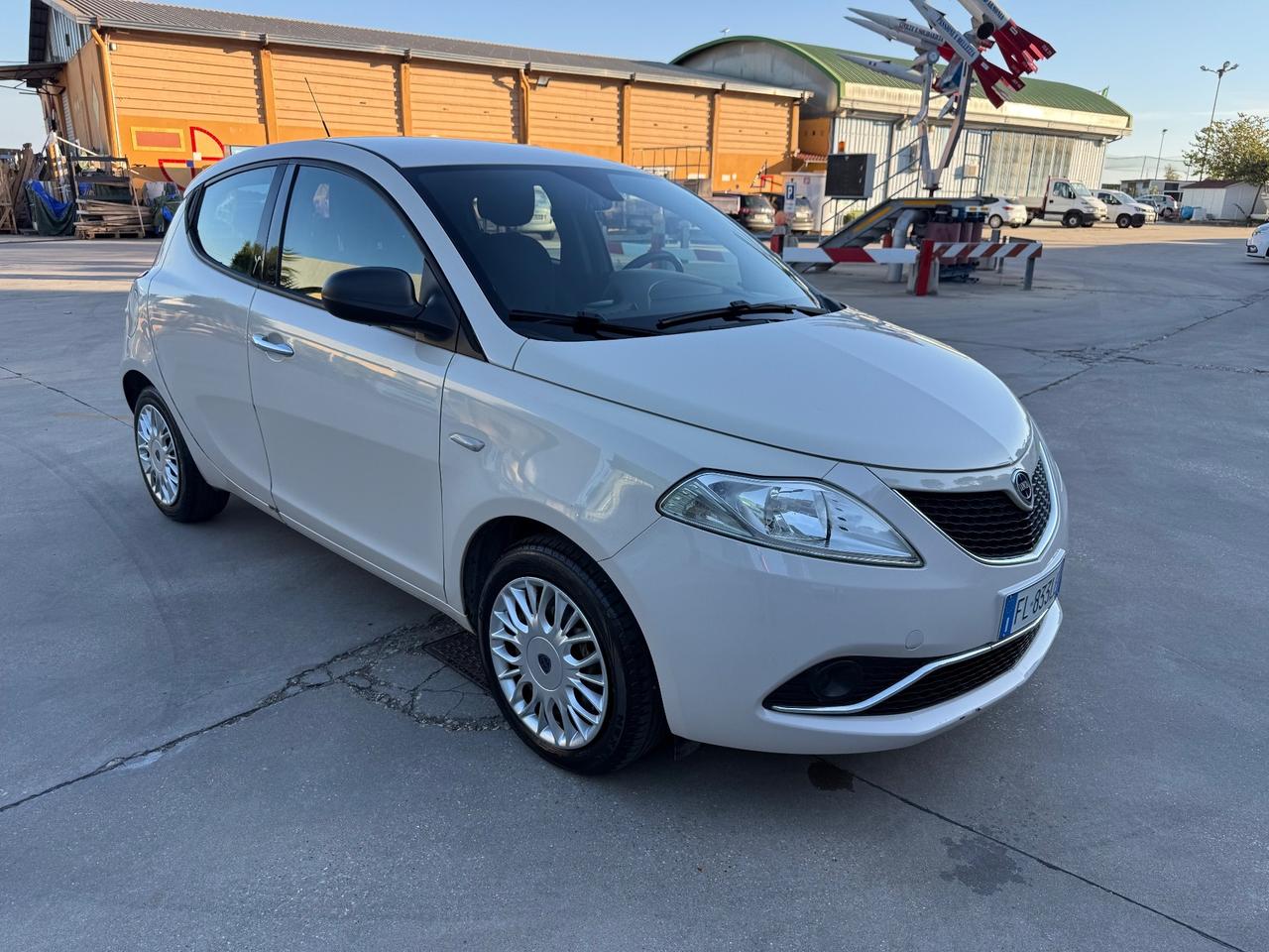 Lancia Ypsilon 1.2 benzina/gpl
