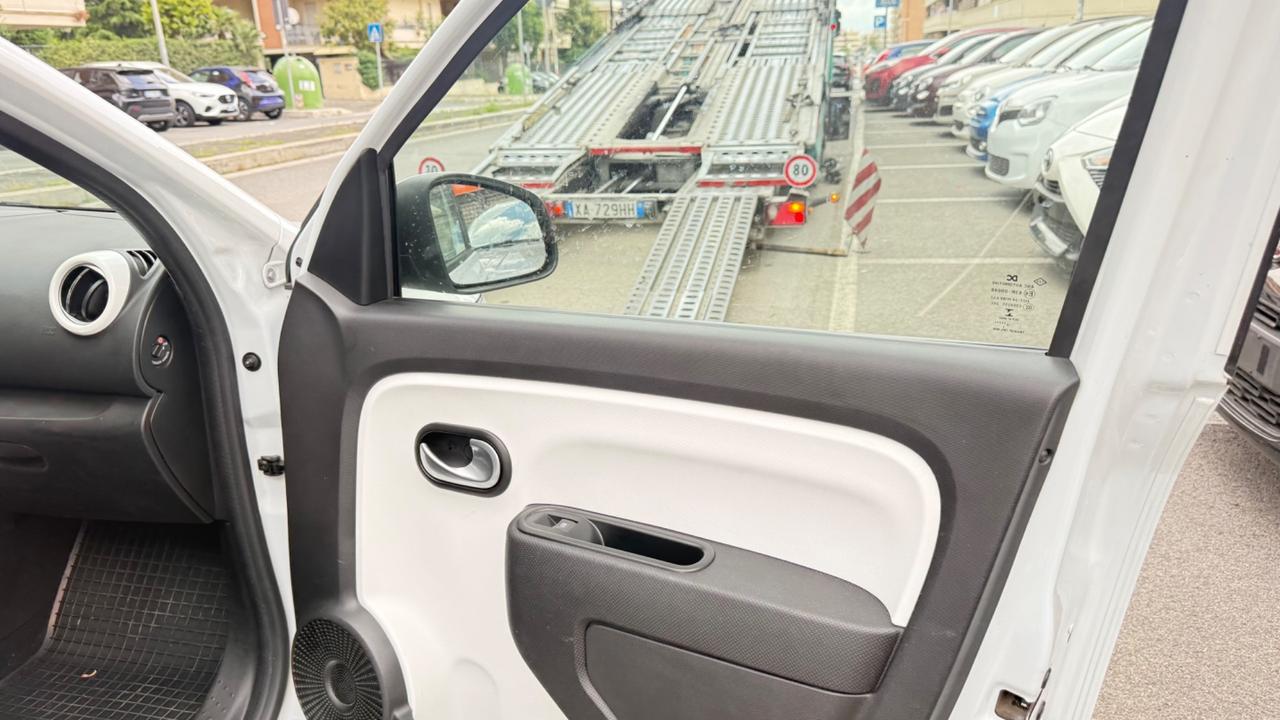 Renault Twingo SCe Stop&Start LIMITEED NAVI KAMERA PDC CERCHI 16 BLUETOOTH