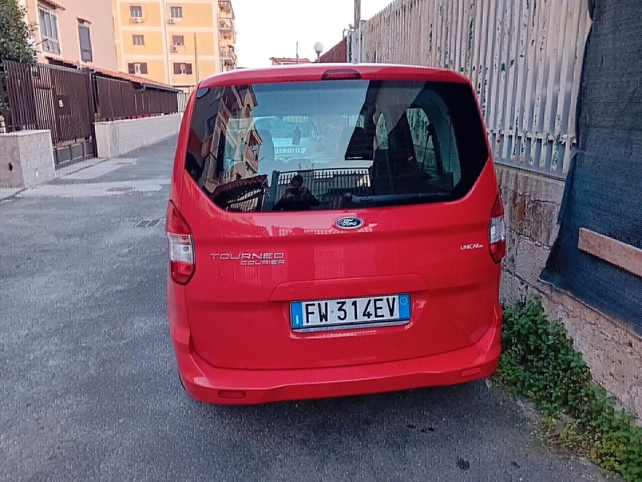 Ford Tourneo Courier 1.0 EcoBoost 100 CV Sport