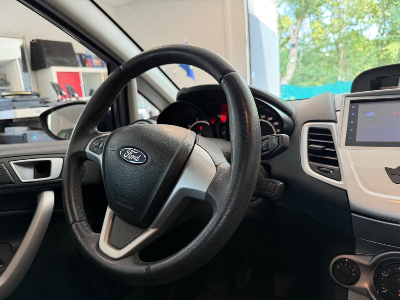 Ford Fiesta 1.4 GPL BENZINA 2012 neopatentati