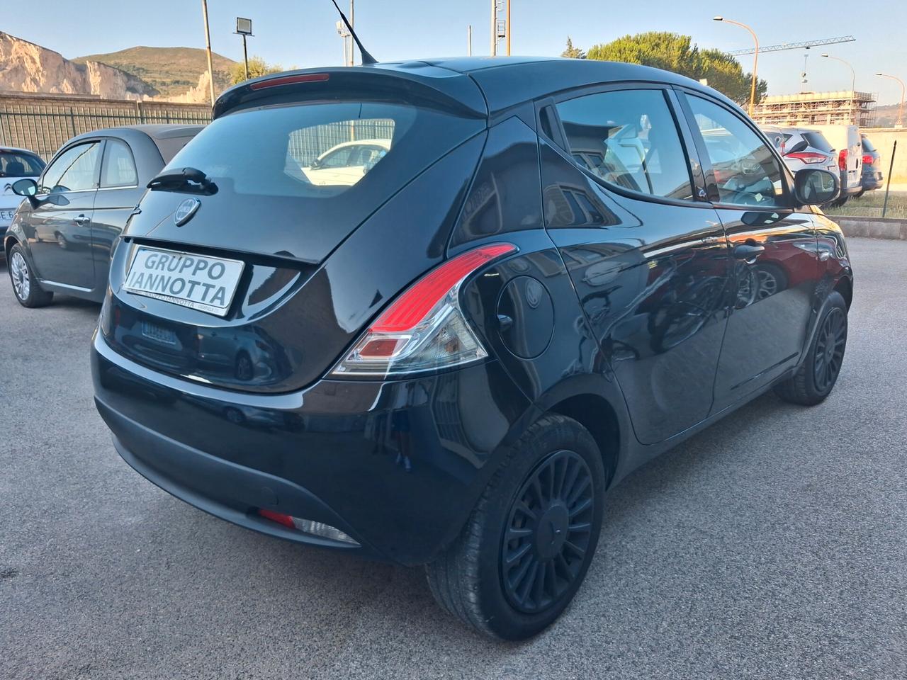 Lancia Ypsilon 1.2 69 CV 5 porte Elefantino Blu SOLI KM 58540 GARANZIA 12 MESI