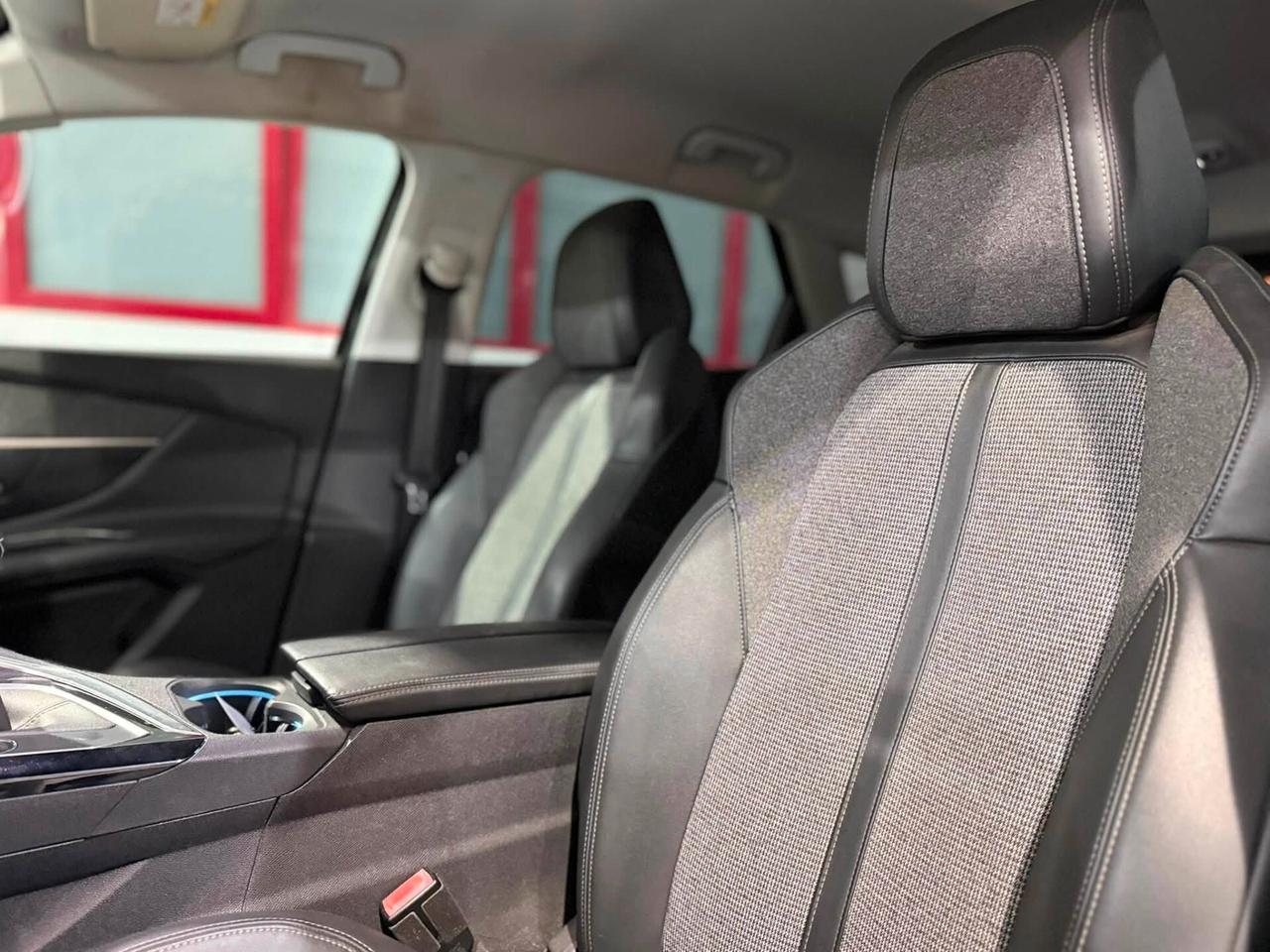Peugeot 3008 BlueHDi 130 S&S Allure 2019