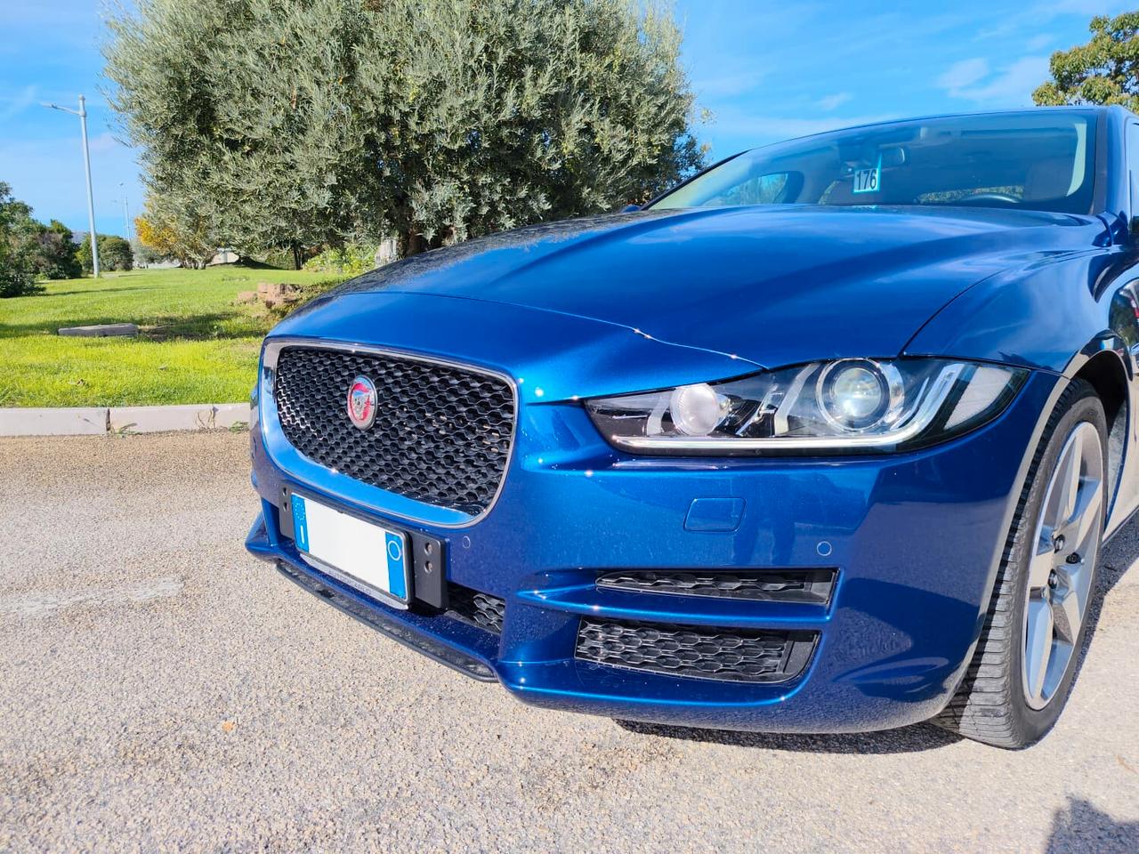 Jaguar XE 2.0 D Turbo 180CV aut. Prestige Business Edition