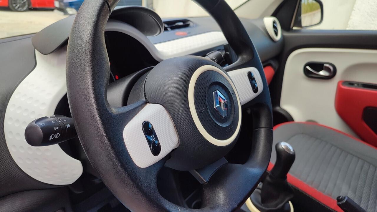 RENAULT Twingo
