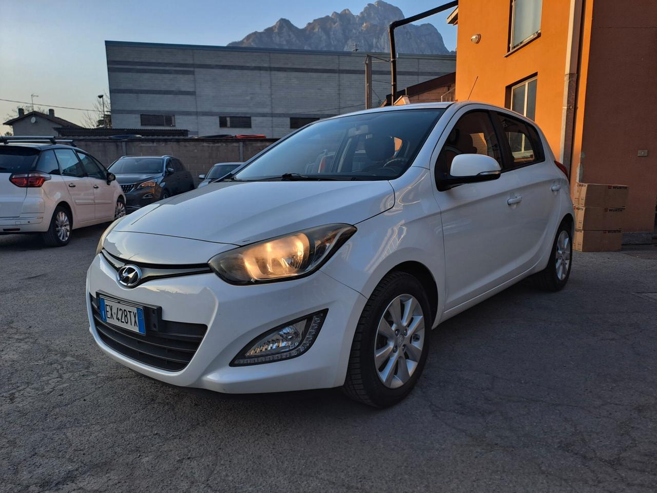 HYUNDAI i20 1.4 ** AUTOMATICA **