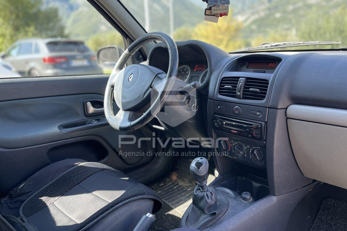 RENAULT Clio 1.2 16V cat 5 porte Luxe Privilège
