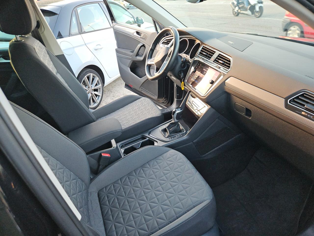 Volkswagen Tiguan 2.0 TDI 150 CV SCR DSG Elegance