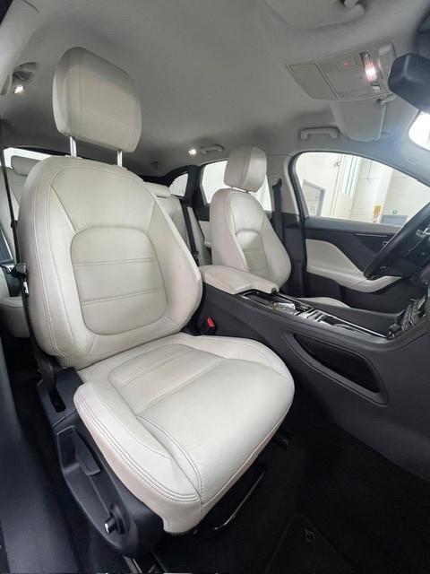 Jaguar F-Pace 3.0 D V6 300 CV AWD aut. R-Sport
