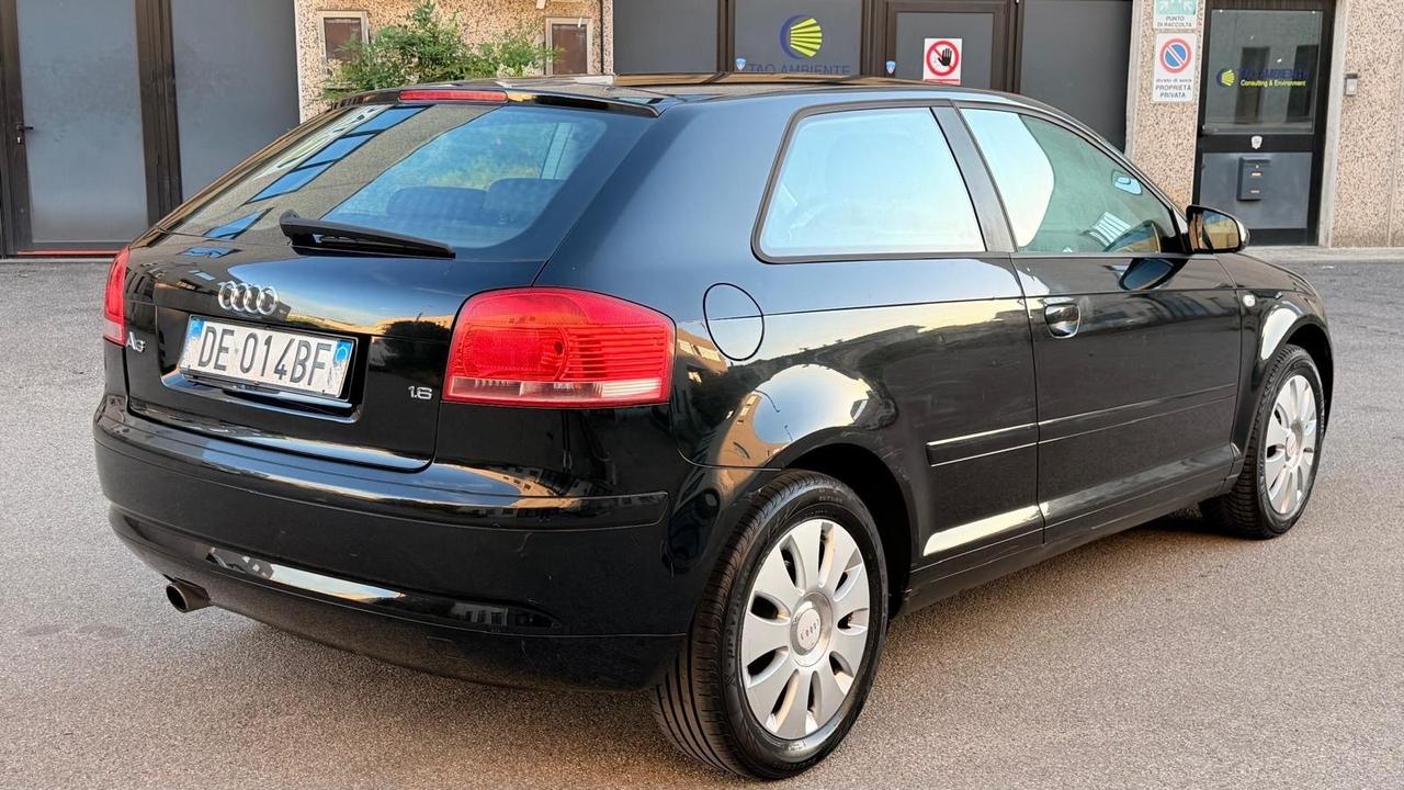 Audi A3 1.6 16V FSI Ambition